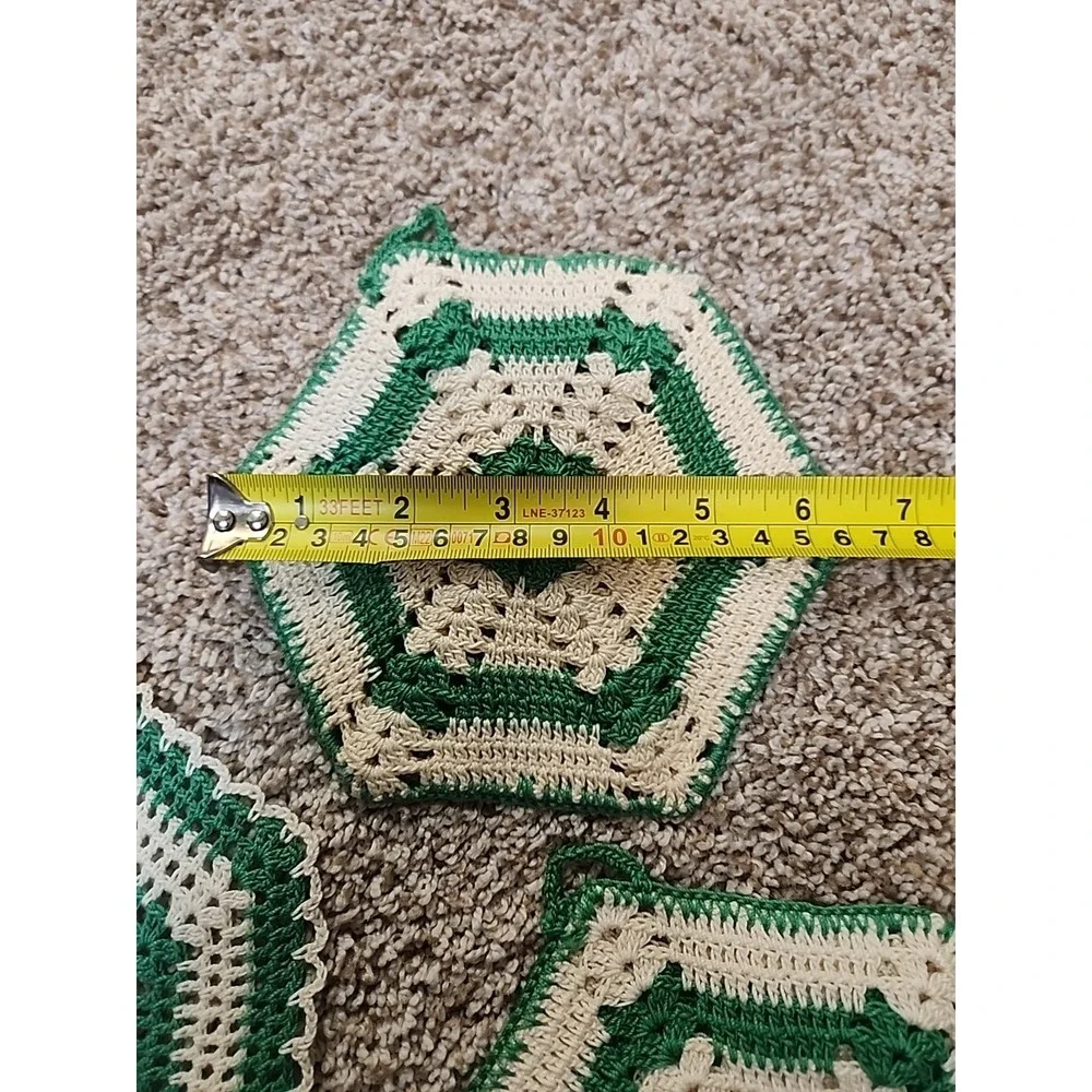 vintage crochet doilies White And Green‎